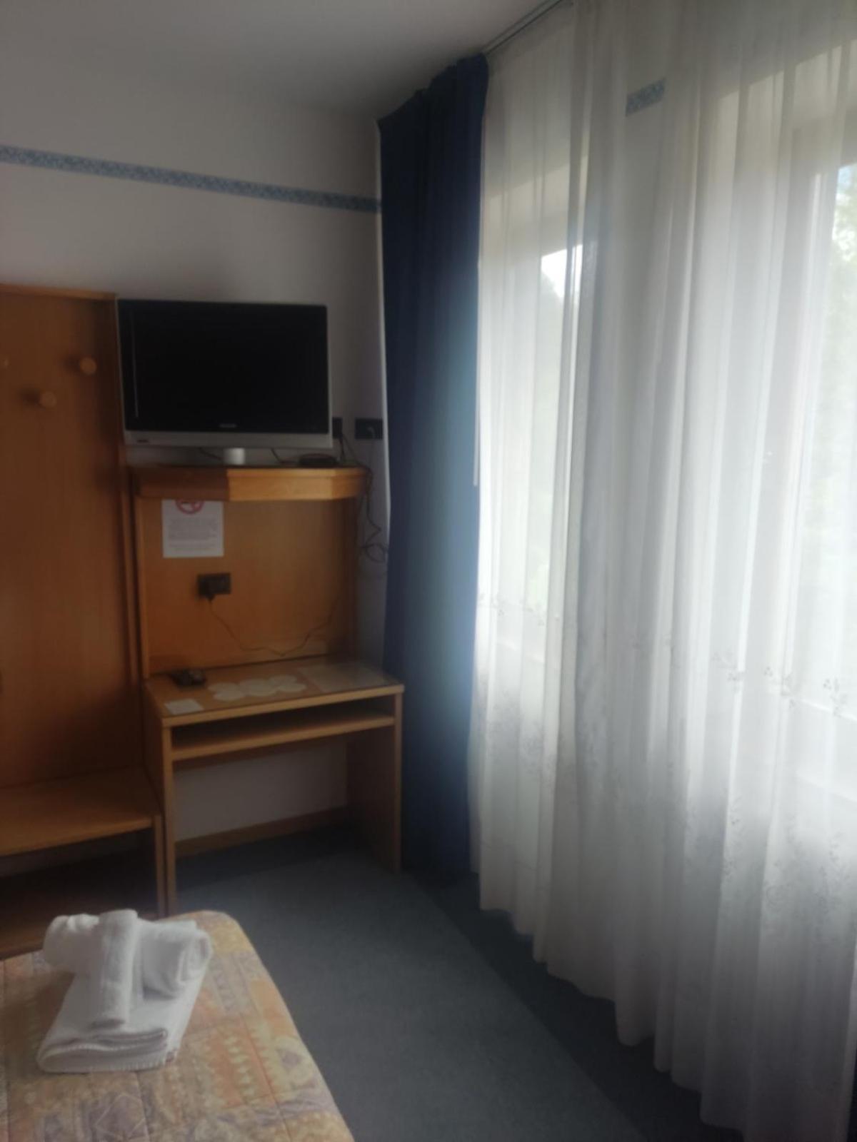 Canzolino Albergo Aurora מראה חיצוני תמונה