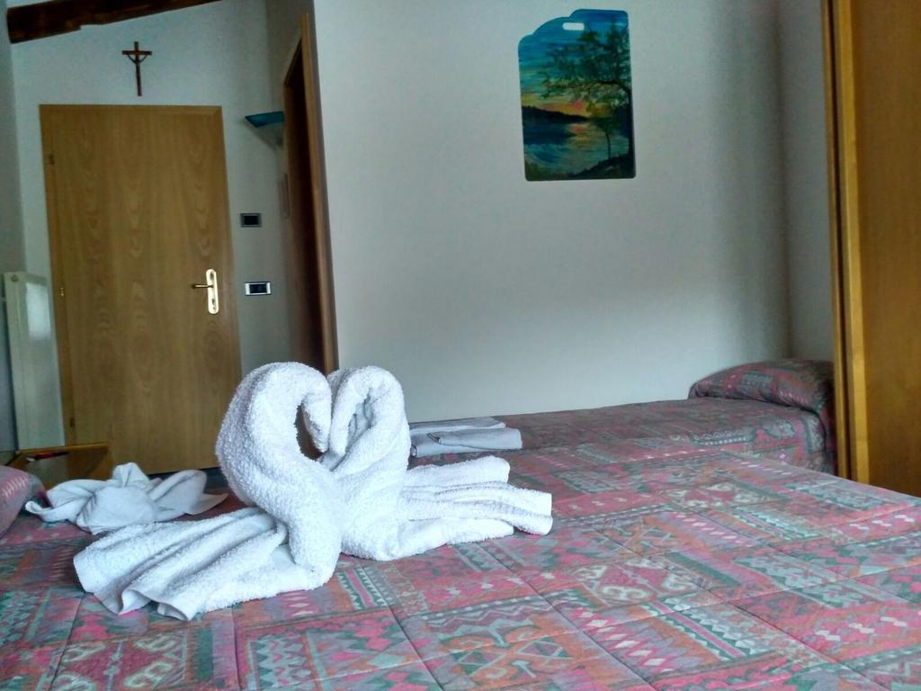 Canzolino Albergo Aurora מראה חיצוני תמונה