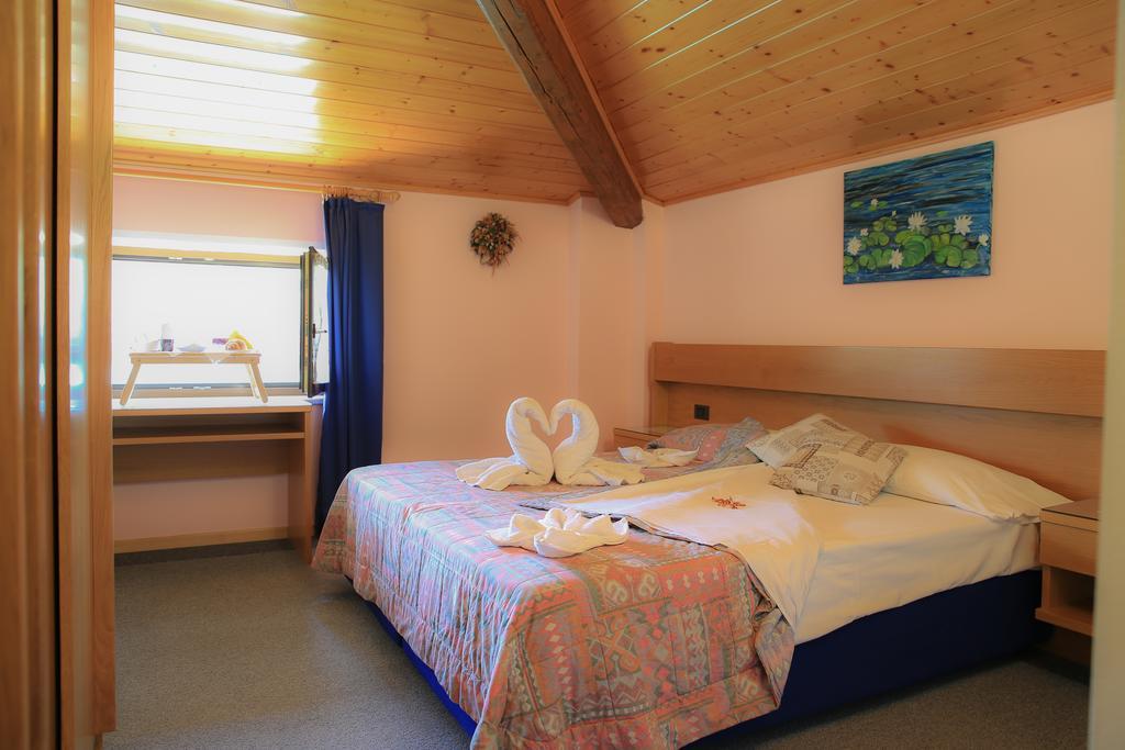 Canzolino Albergo Aurora מראה חיצוני תמונה